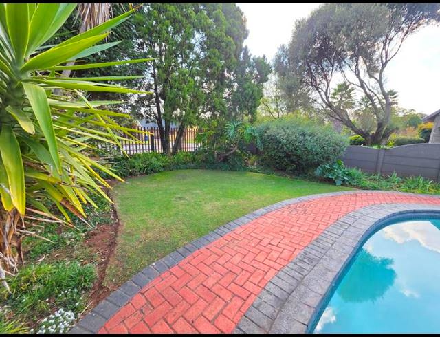 4 BEDROOM HOUSE FOR SALE IN GOLF PARK